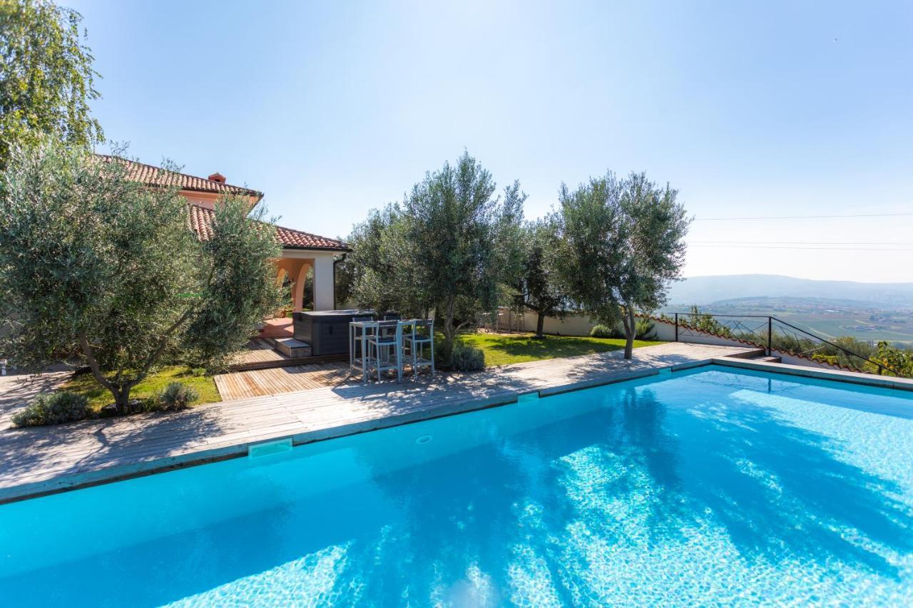 Villa Emi Zgornje Skofije ภายนอก รูปภาพ